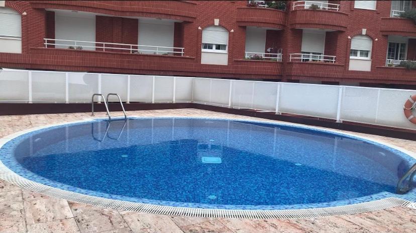 Castro Holidays - Centrico Piscina Urbanizacion Garaje Gratis Кастро-Урдиалес Екстериор снимка
