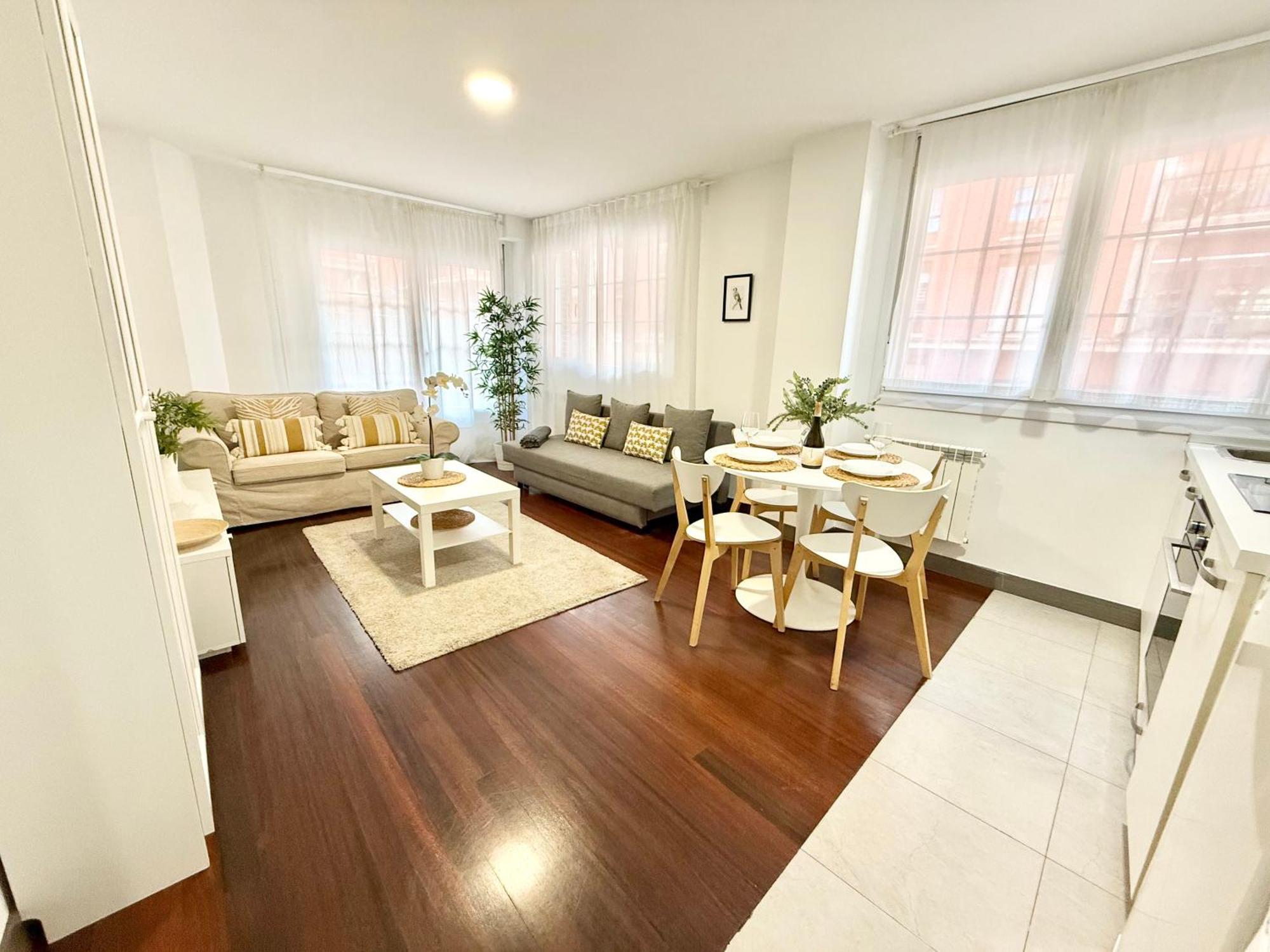 Castro Holidays - Centrico Piscina Urbanizacion Garaje Gratis Кастро-Урдиалес Екстериор снимка