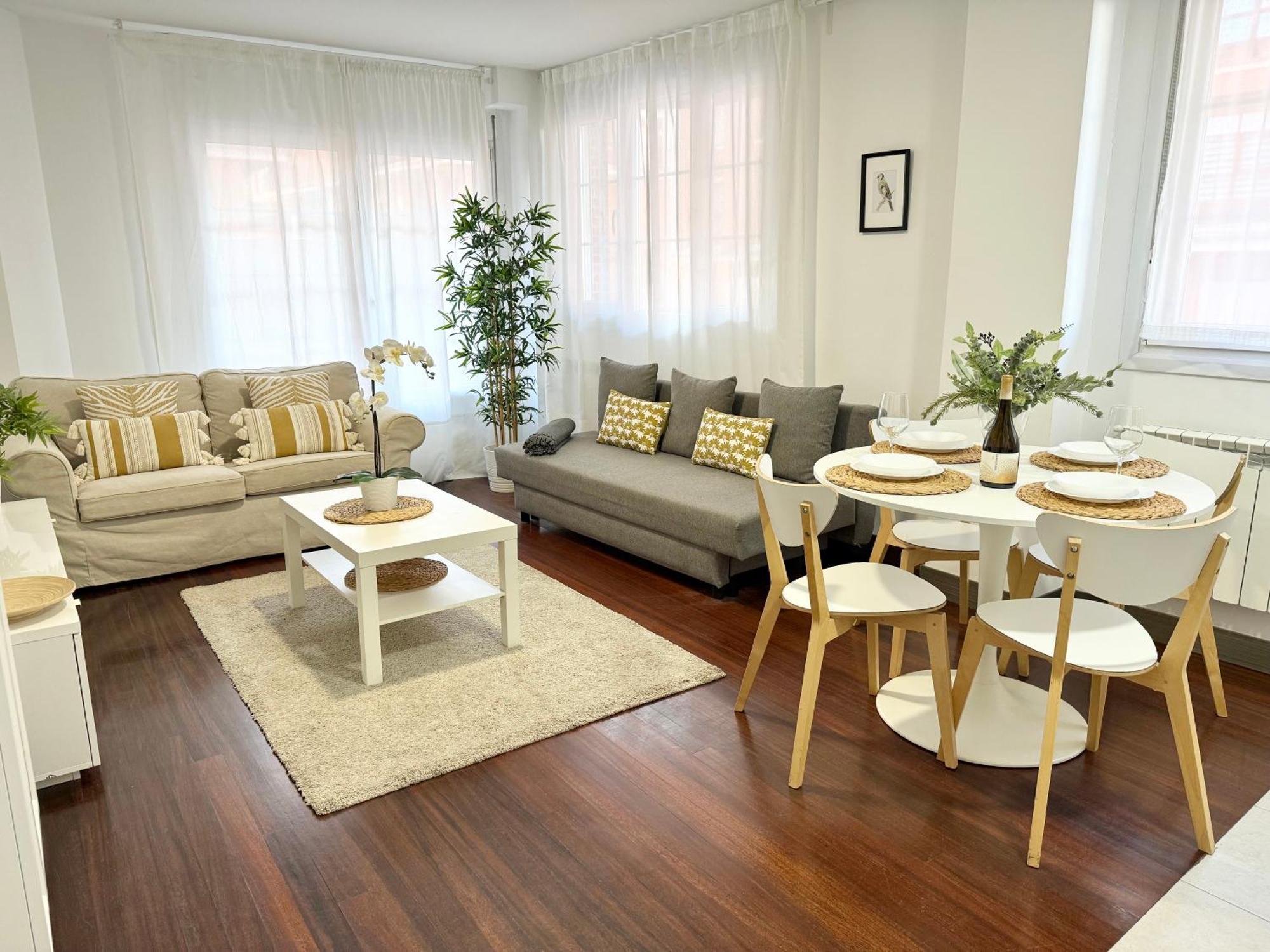 Castro Holidays - Centrico Piscina Urbanizacion Garaje Gratis Кастро-Урдиалес Екстериор снимка