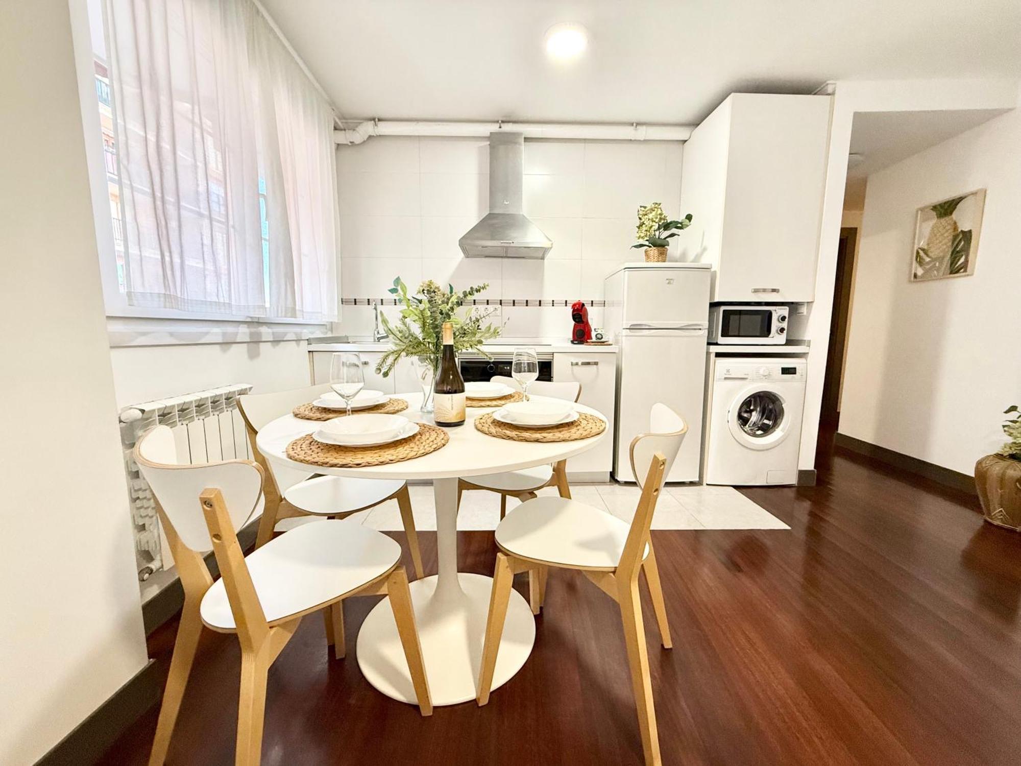 Castro Holidays - Centrico Piscina Urbanizacion Garaje Gratis Кастро-Урдиалес Екстериор снимка