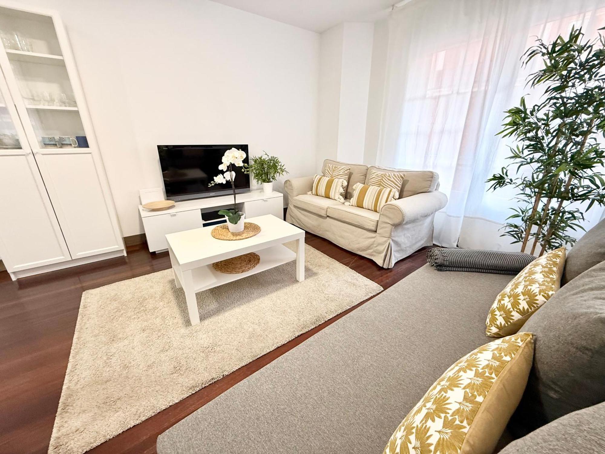 Castro Holidays - Centrico Piscina Urbanizacion Garaje Gratis Кастро-Урдиалес Екстериор снимка