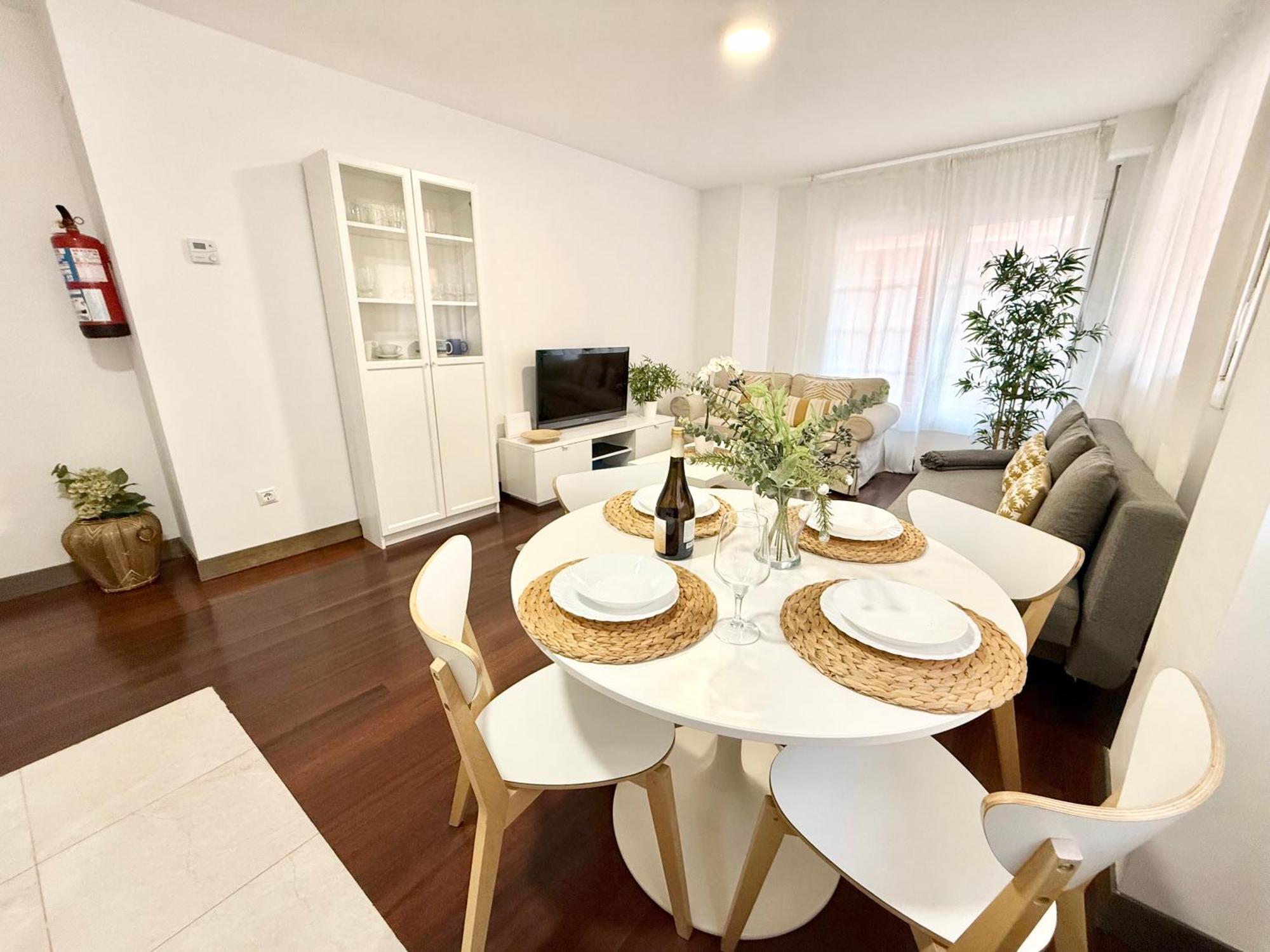 Castro Holidays - Centrico Piscina Urbanizacion Garaje Gratis Кастро-Урдиалес Екстериор снимка